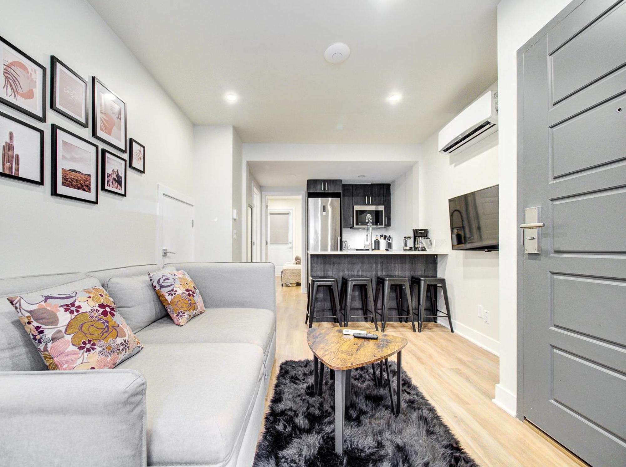 Amazing 1 Bdr Heart Of Plateau A Apartment *