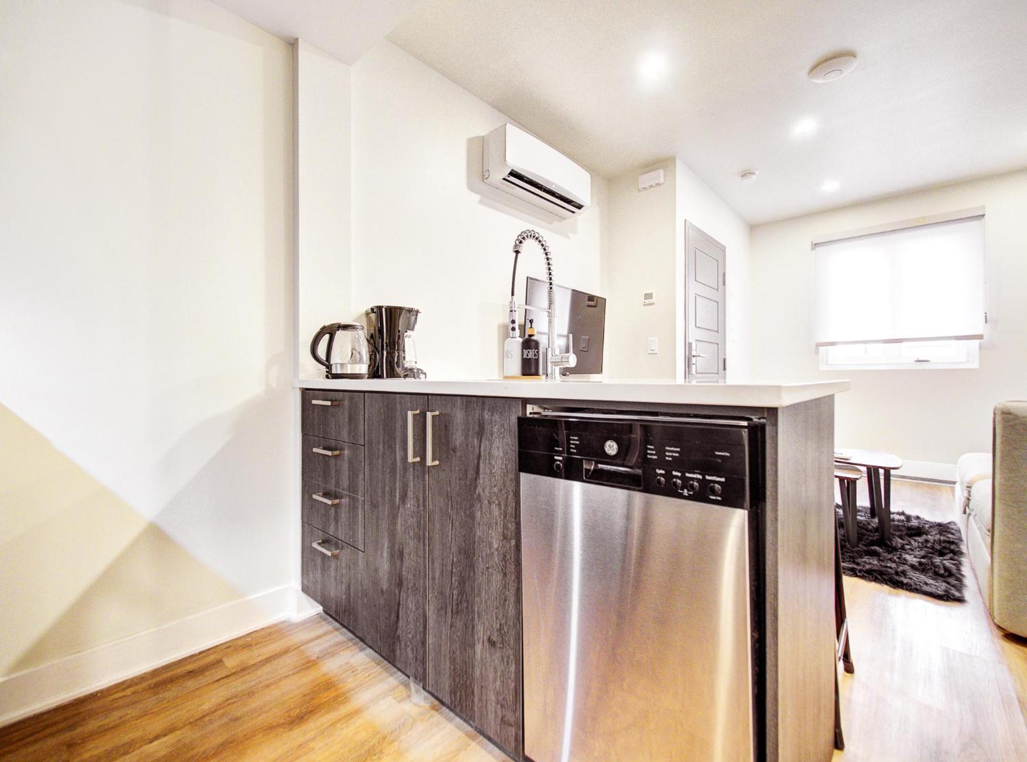 Amazing 1 Bdr Heart Of Plateau A Apartment